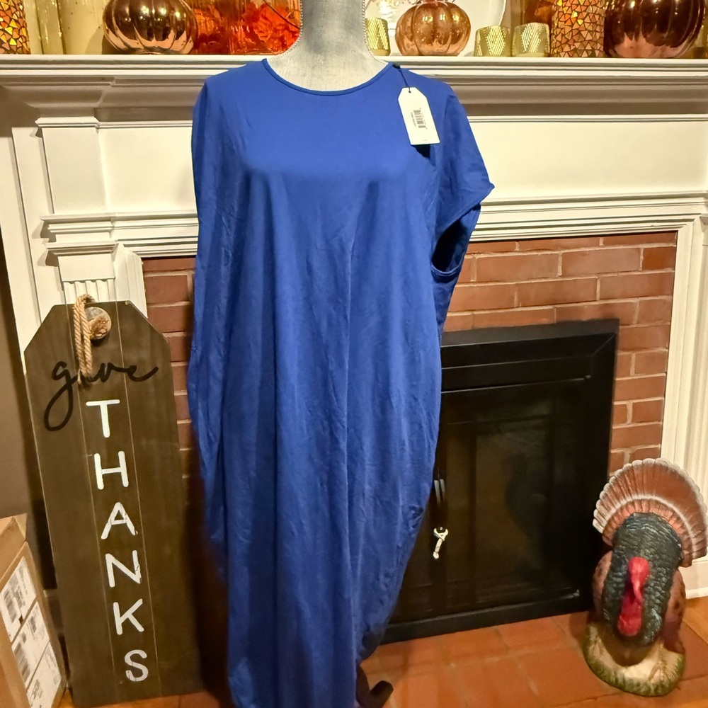 Universal Standard Geneva Dress - Picture 5 of 9